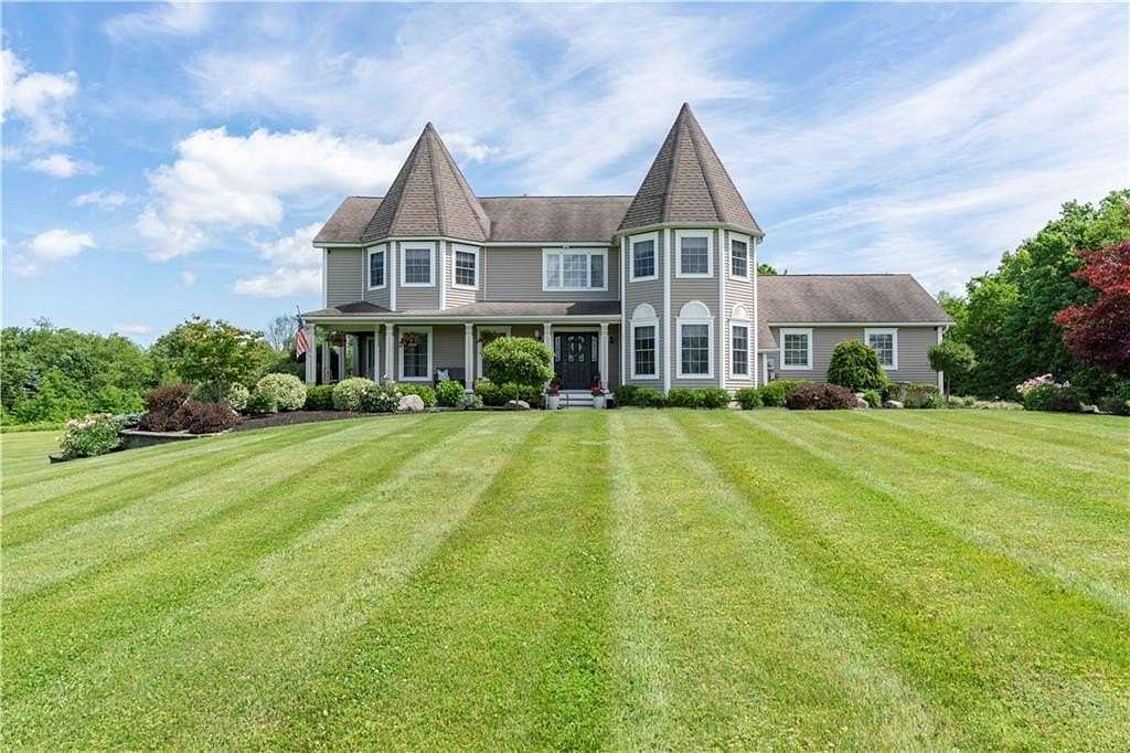 10.4 Acres of Land with Home for Sale in Montgomery, New York