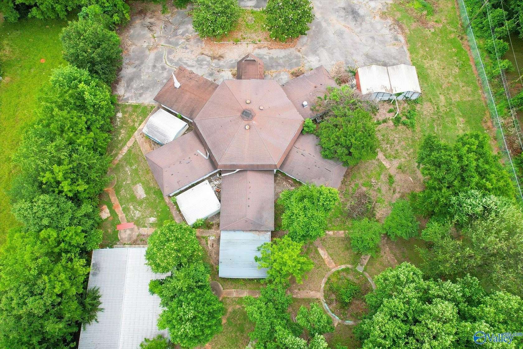 2 Acres of Commercial Land for Sale in Huntsville, Alabama