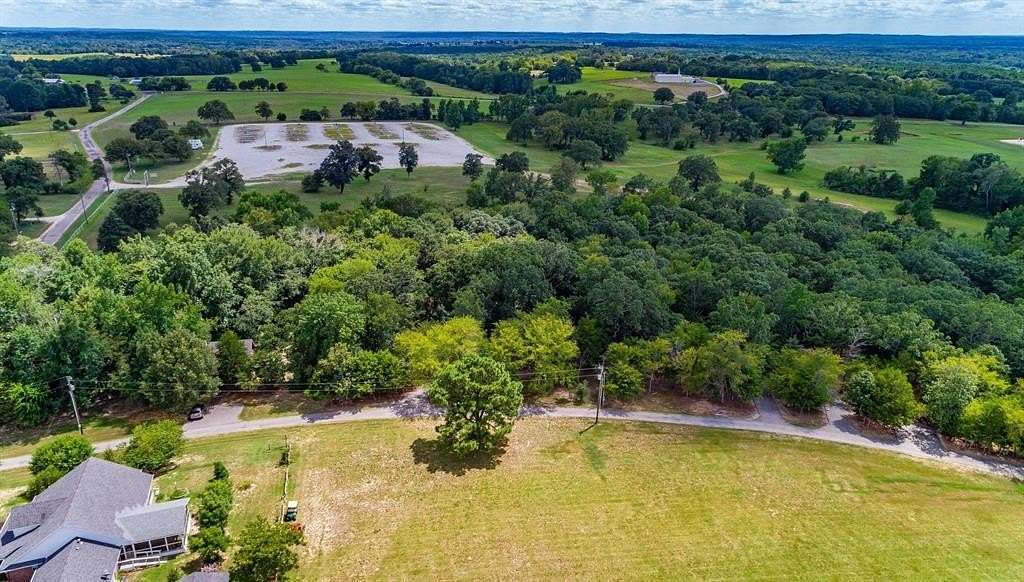 4.2 Acres of Residential Land with Home for Sale in Lindale, Texas