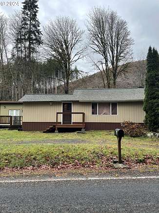 2.75 Acres of Residential Land with Home for Sale in Longview, Washington