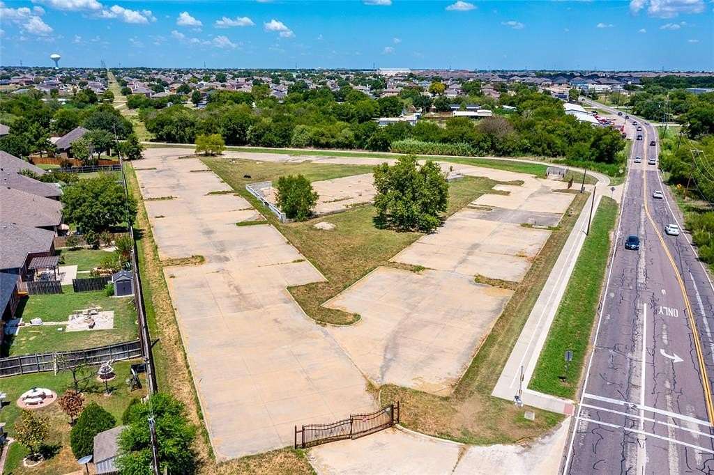 3.684 Acres of Land for Sale in Arlington, Texas