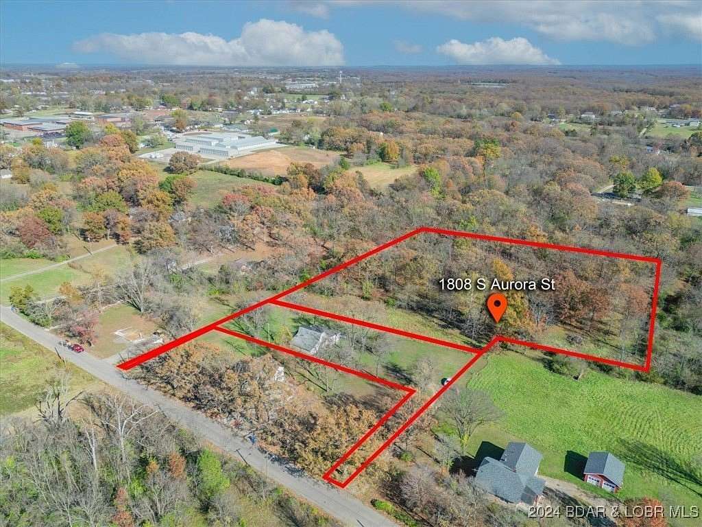 4.48 Acres of Residential Land with Home for Sale in Eldon, Missouri