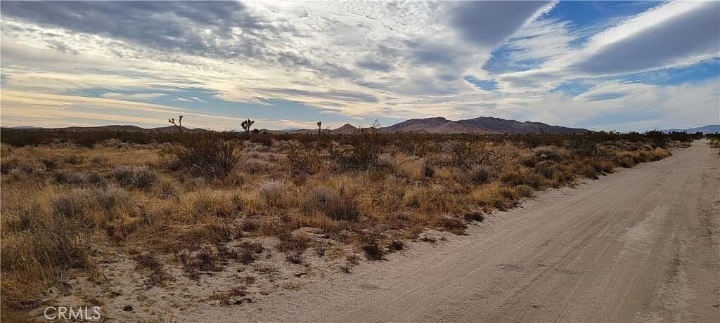 2.27 Acres of Land for Sale in Mojave, California