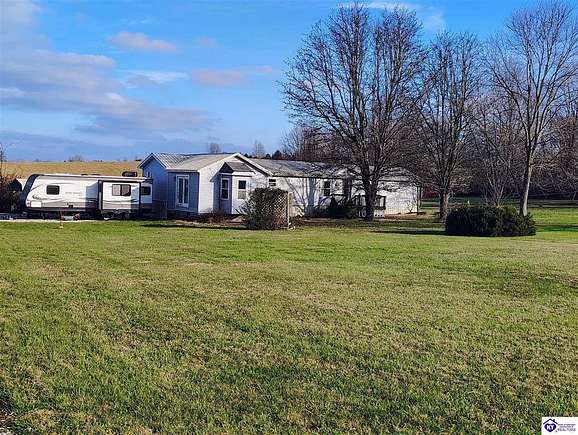 4.44 Acres of Residential Land with Home for Sale in Magnolia, Kentucky