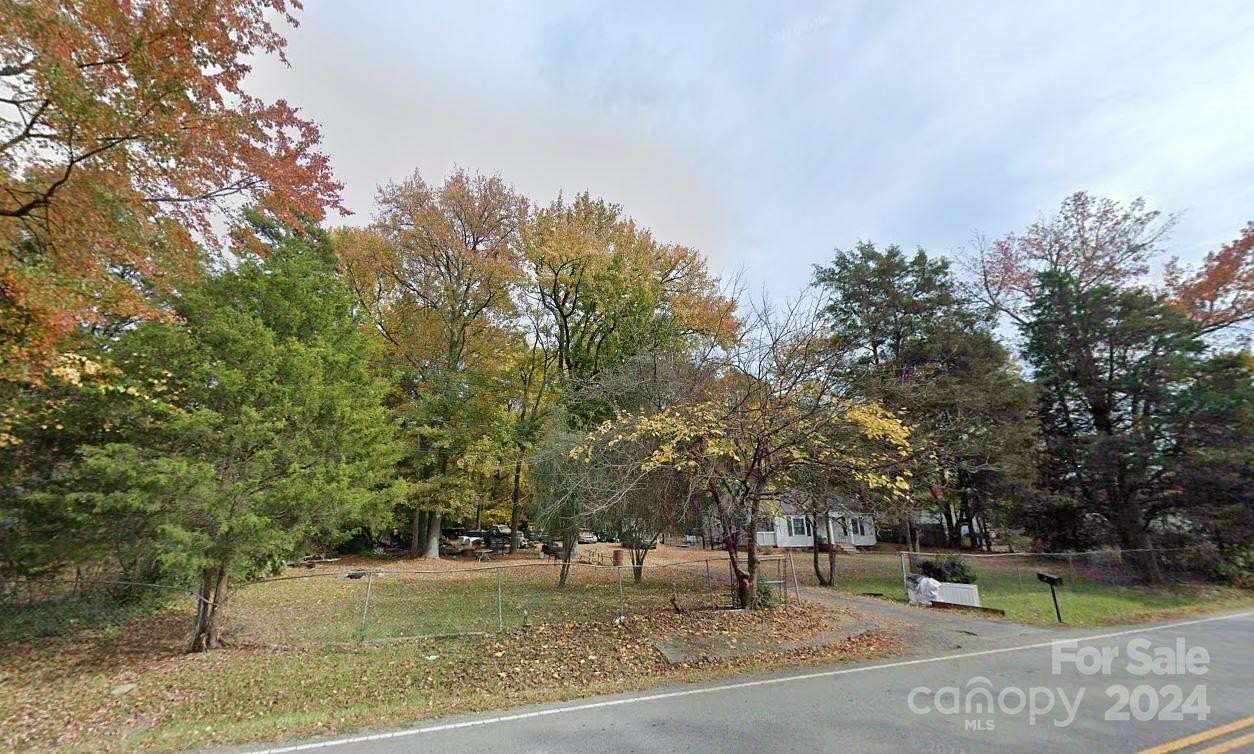 1.95 Acres of Mixed-Use Land for Sale in Charlotte, North Carolina