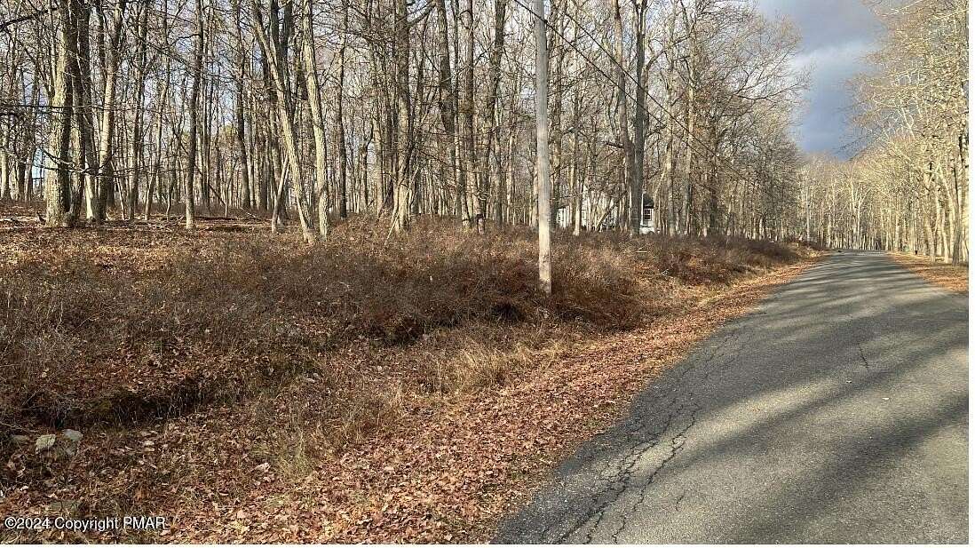 0.35 Acres of Residential Land for Sale in Bushkill, Pennsylvania