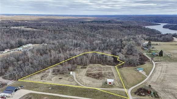 8.581 Acres of Residential Land for Sale in Kimbolton, Ohio