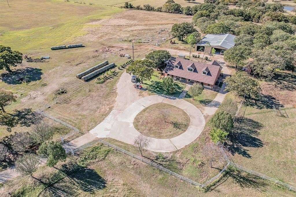 102 Acres of Agricultural Land with Home for Sale in St. Jo, Texas