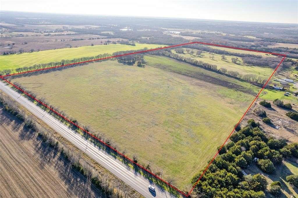 67.351 Acres of Land for Sale in Whitewright, Texas