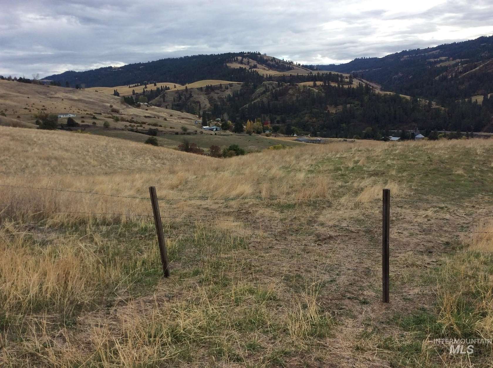 25 Acres of Land for Sale in Lenore, Idaho