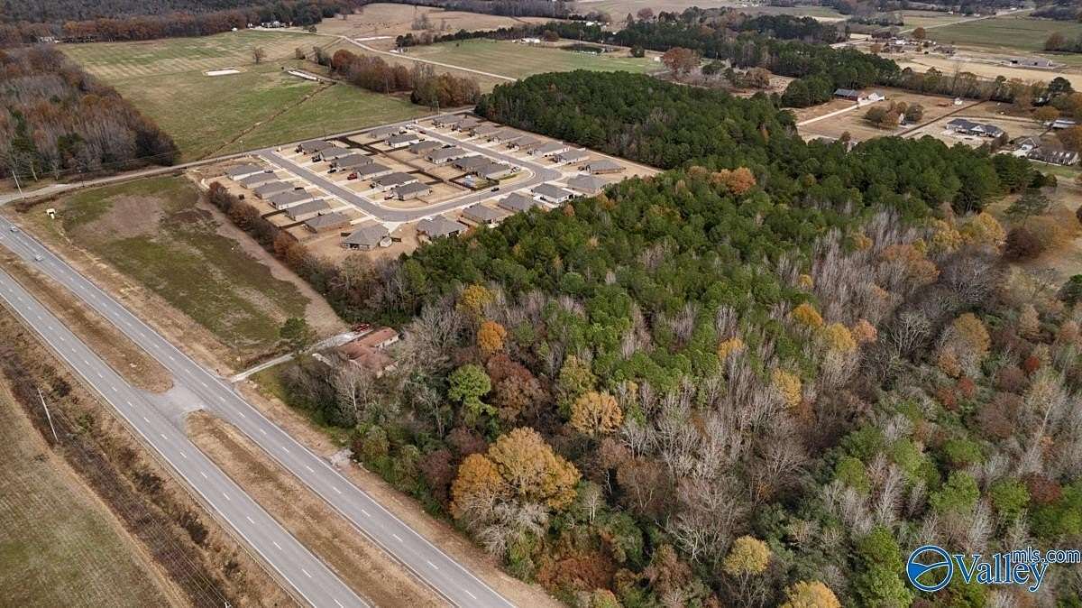 11 Acres of Mixed-Use Land for Sale in Owens Cross Roads, Alabama