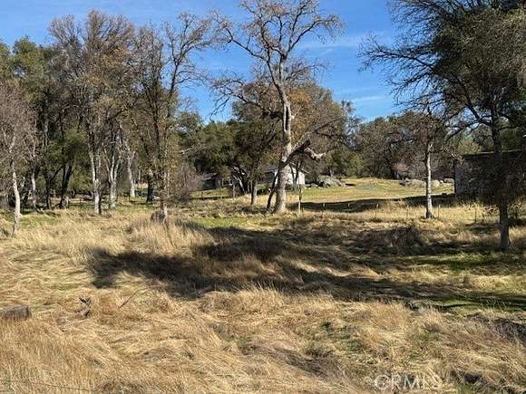 7.48 Acres of Land with Home for Sale in Mariposa, California