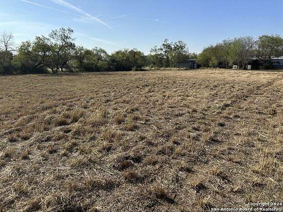 0.861 Acres of Residential Land for Sale in Jourdanton, Texas