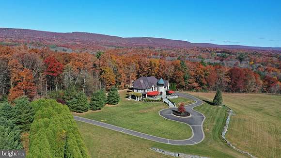 56.47 Acres of Land with Home for Sale in Effort, Pennsylvania