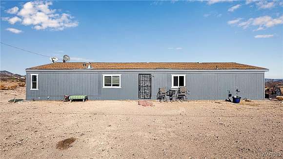 5.23 Acres of Residential Land with Home for Sale in Kingman, Arizona