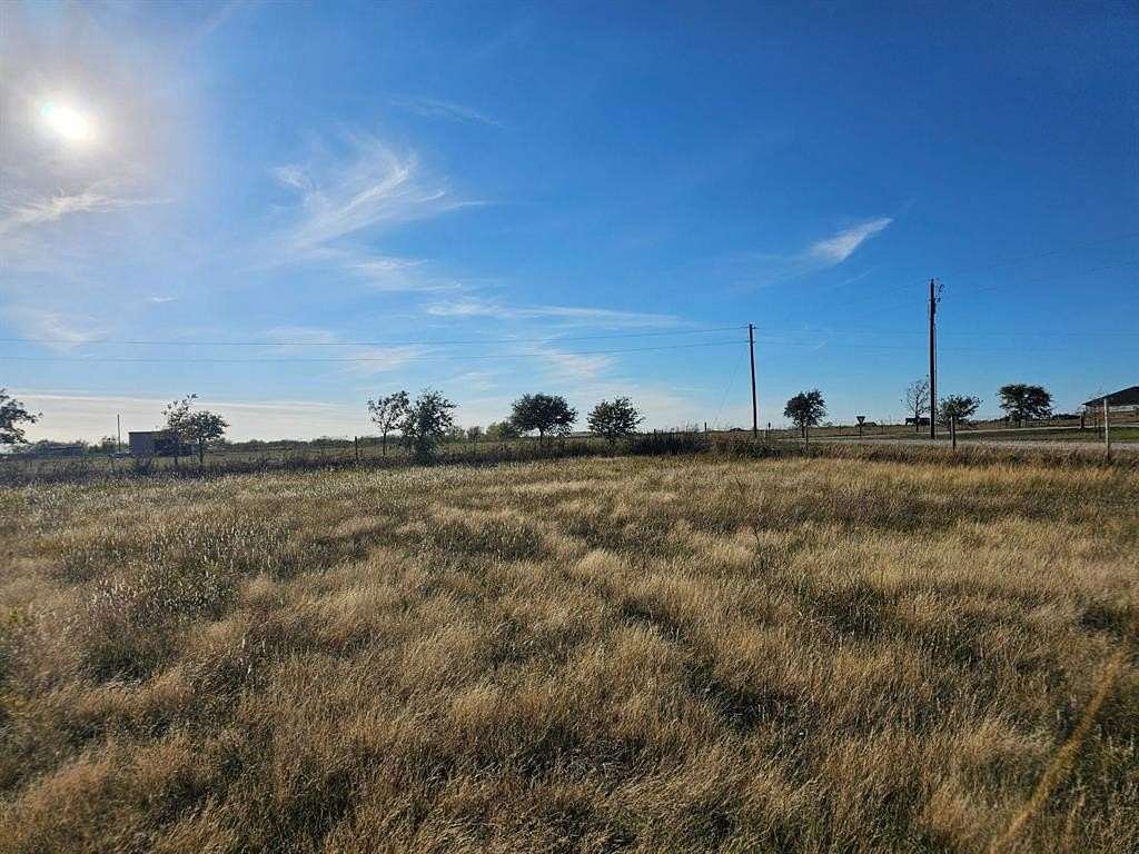 3.72 Acres of Residential Land for Sale in Emhouse, Texas