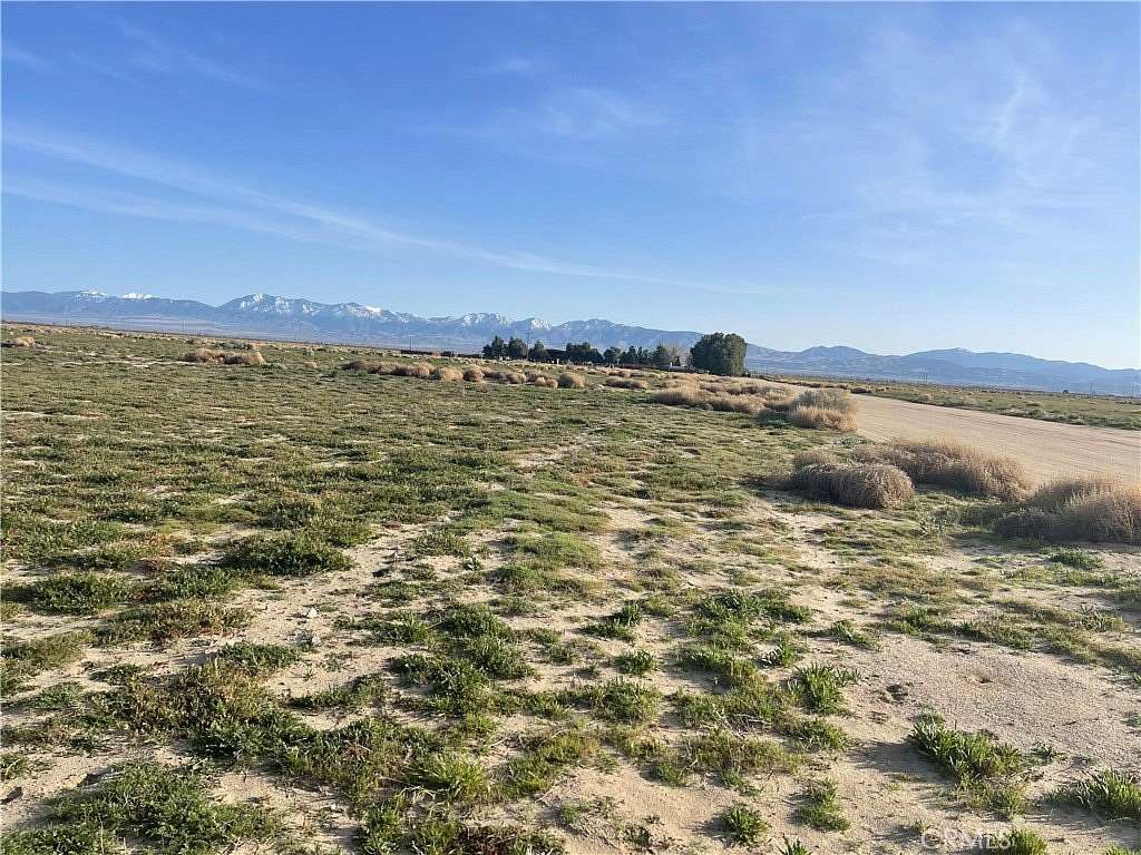 2.6 Acres of Land for Sale in Palmdale, California