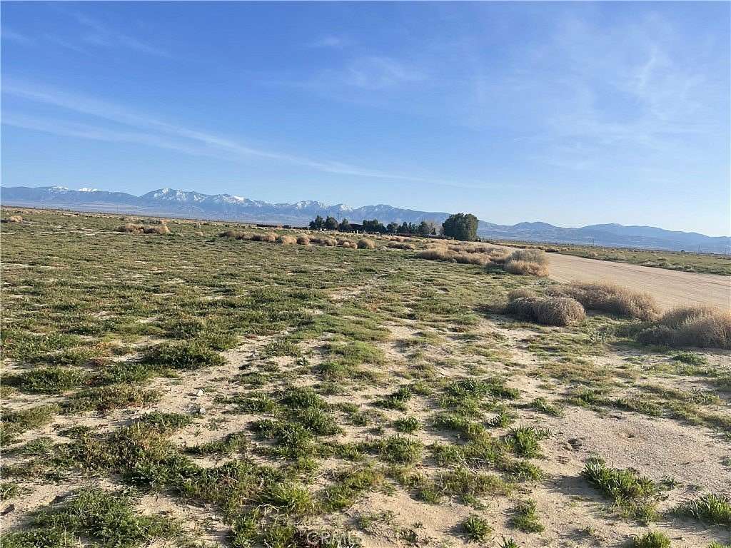 2.6 Acres of Land for Sale in Palmdale, California