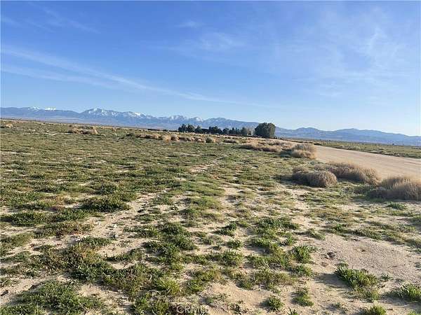2.6 Acres of Land for Sale in Palmdale, California