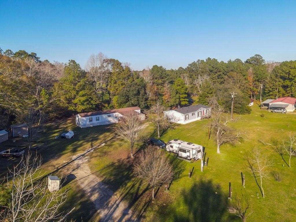 2.75 Acres of Residential Land with Home for Sale in Jasper, Texas