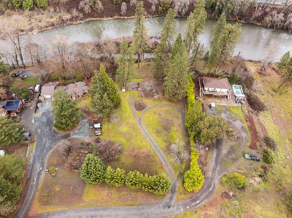 1.2 Acres of Land for Sale in Grants Pass, Oregon