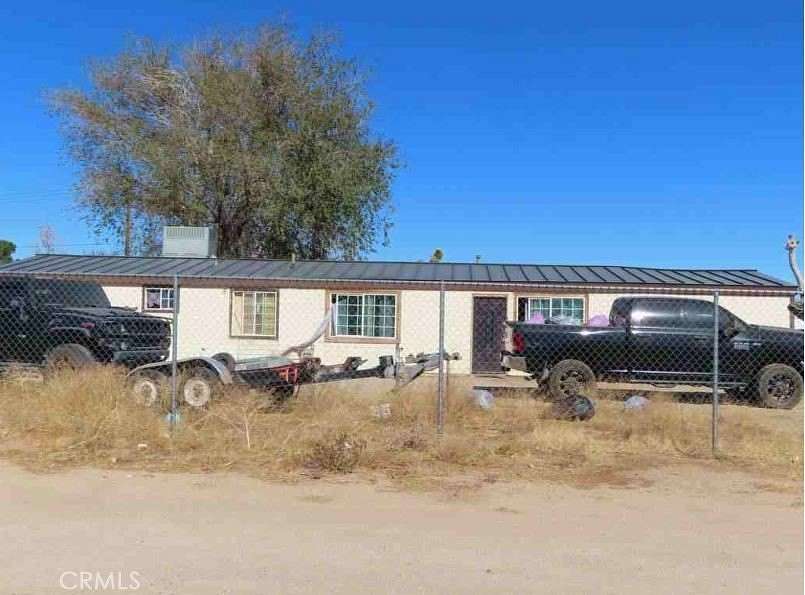 2.14 Acres of Residential Land with Home for Sale in Palmdale, California