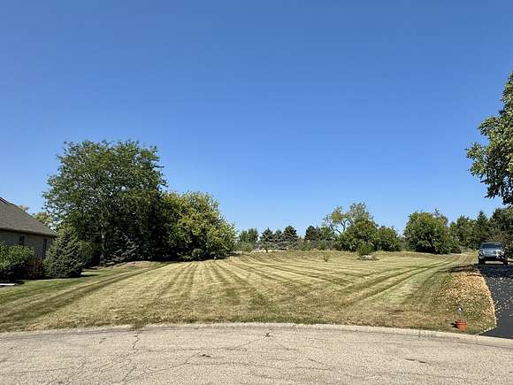 0.57 Acres of Residential Land for Sale in Lake in the Hills, Illinois