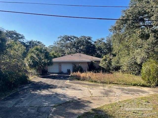 2.2 Acres of Residential Land with Home for Sale in Pensacola, Florida