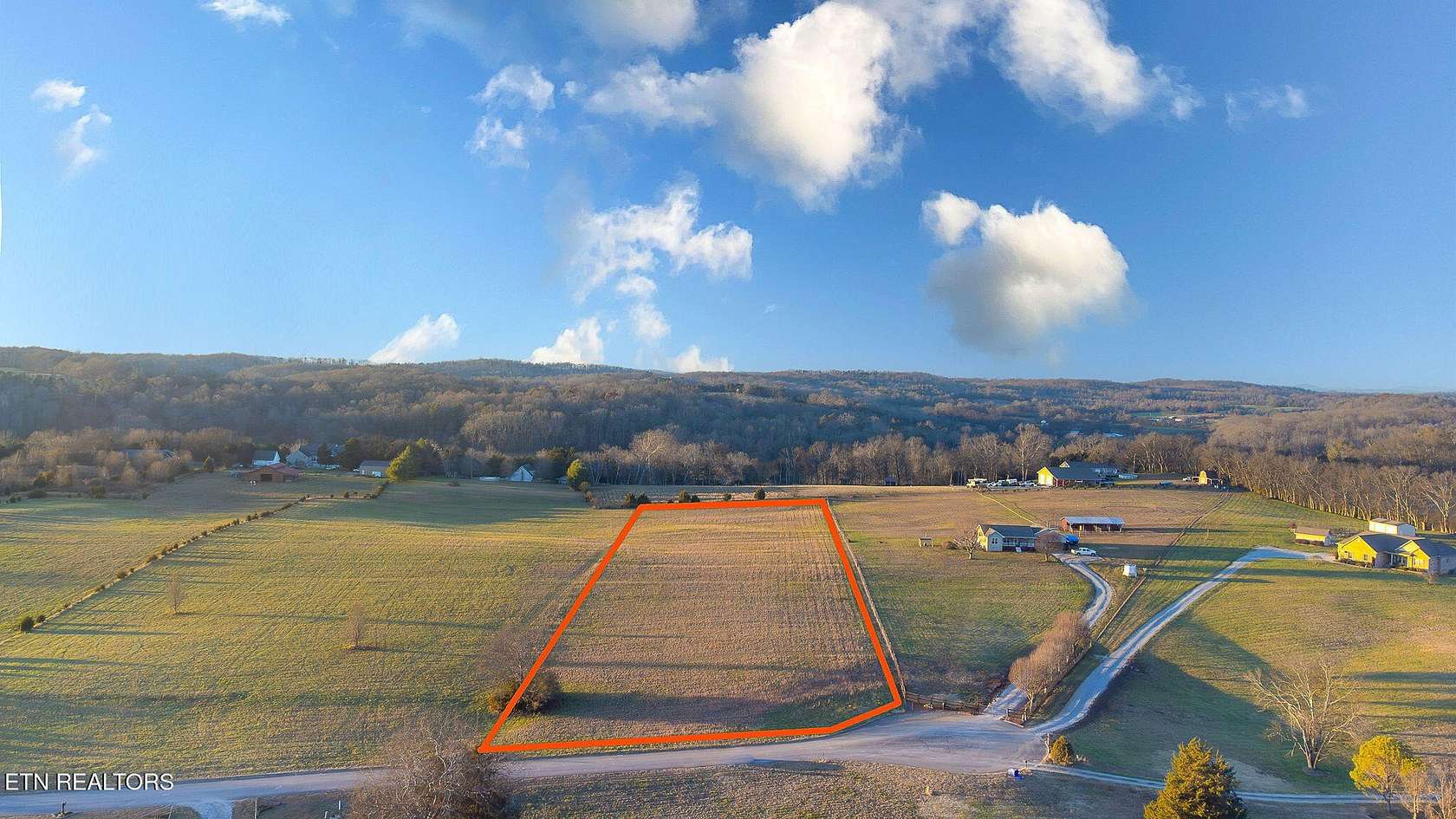 5.01 Acres of Land for Sale in Loudon, Tennessee