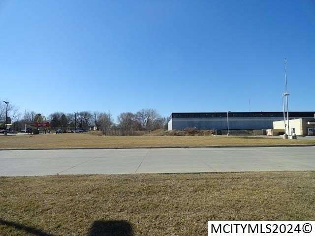 1 Acre of Land for Sale in Mason City, Iowa