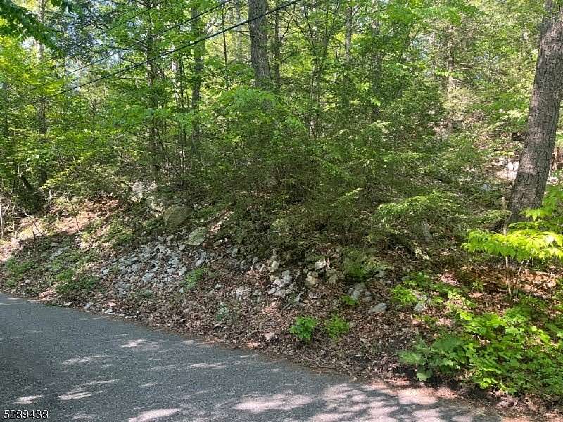 1 Acre of Residential Land for Sale in West Milford Township, New Jersey
