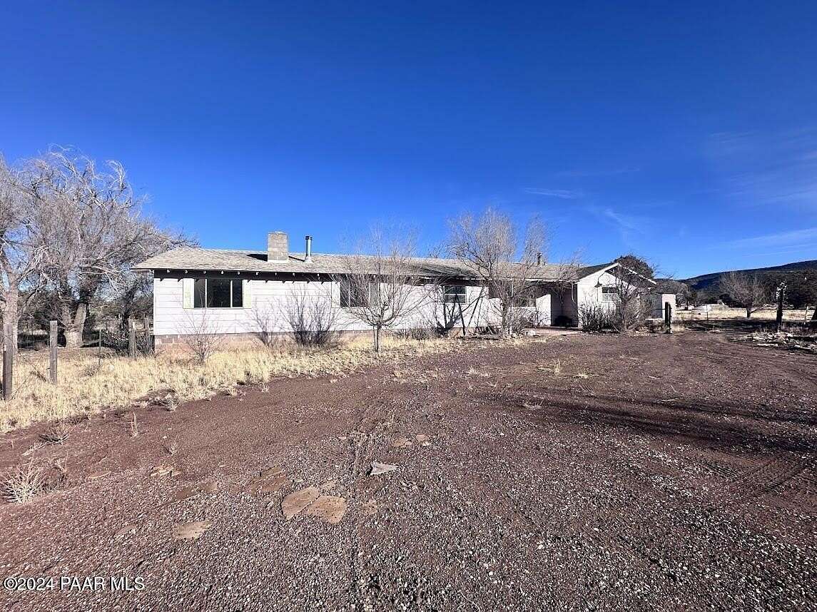 4.98 Acres of Residential Land with Home for Sale in Ash Fork, Arizona