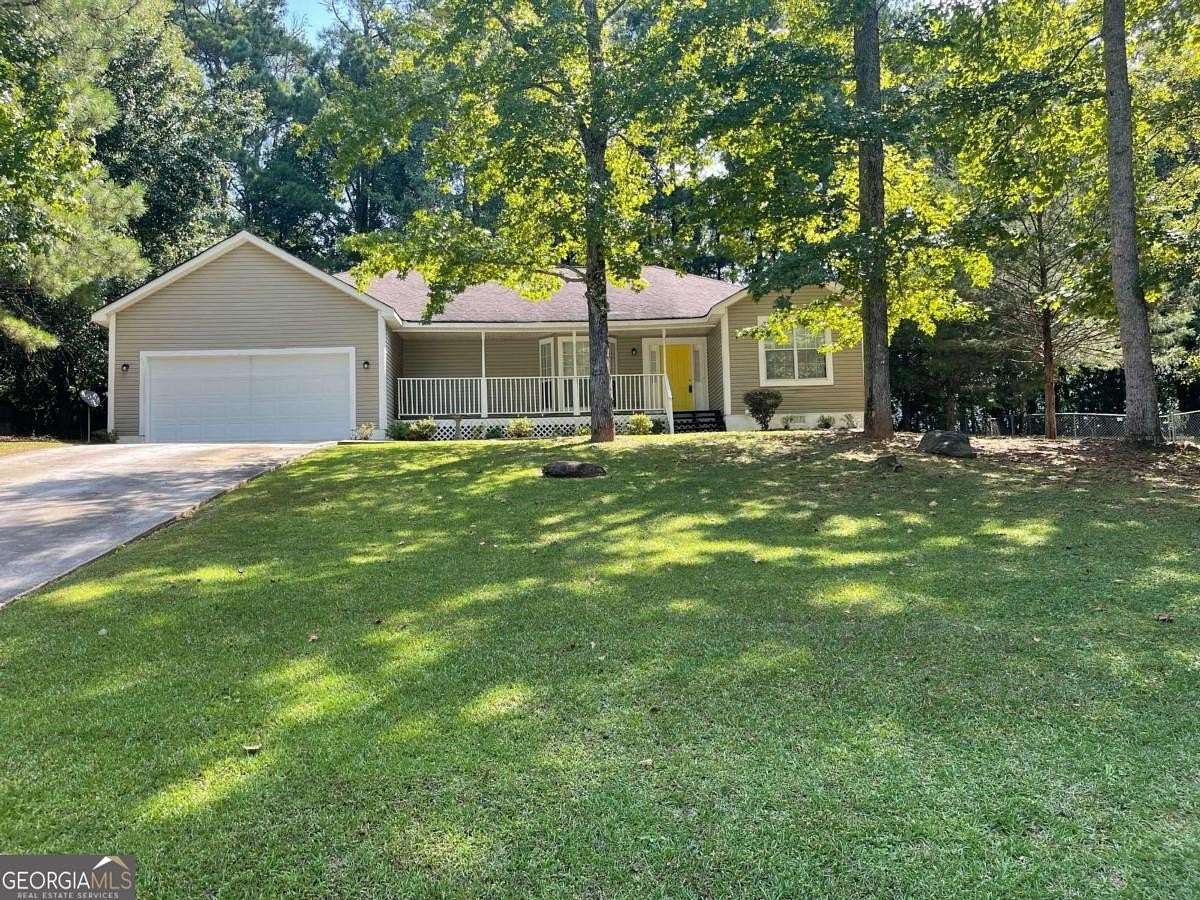 2 Acres of Residential Land with Home for Sale in Hampton, Georgia