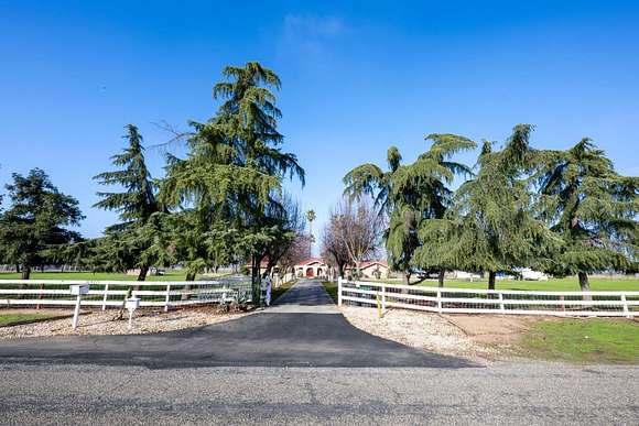 9.25 Acres of Residential Land with Home for Sale in Clovis, California