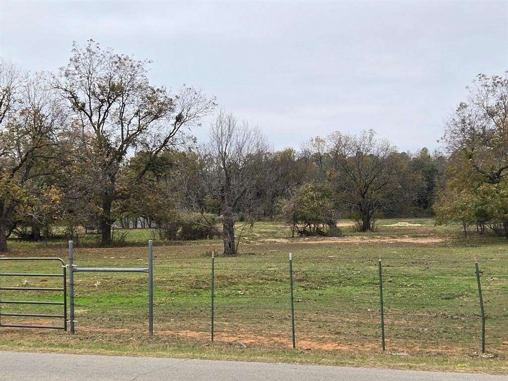 4.661 Acres of Residential Land for Sale in Springtown, Texas