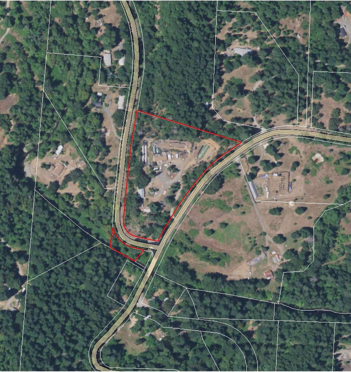 5.16 Acres of Residential Land with Home for Sale in Wolf Creek, Oregon