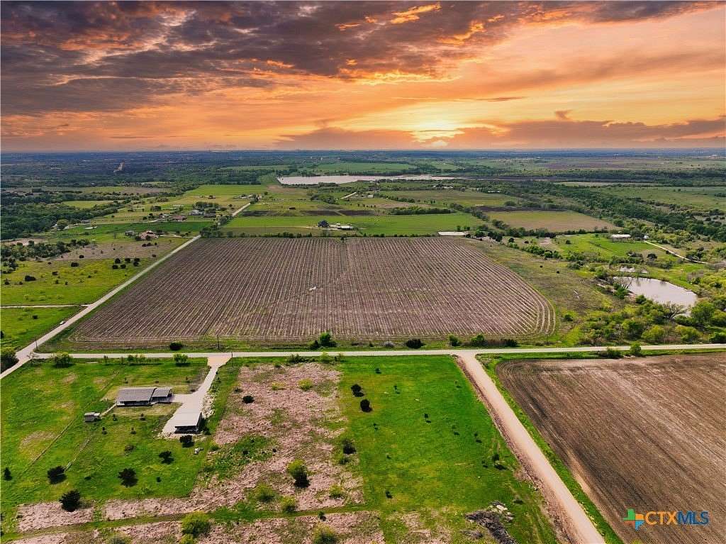 11.583 Acres of Land for Sale in Troy, Texas