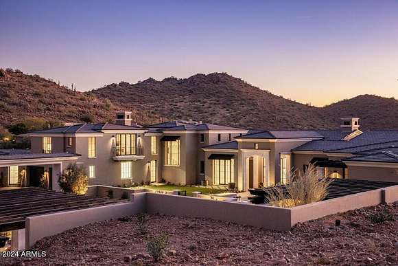 3.67 Acres of Residential Land with Home for Sale in Scottsdale, Arizona