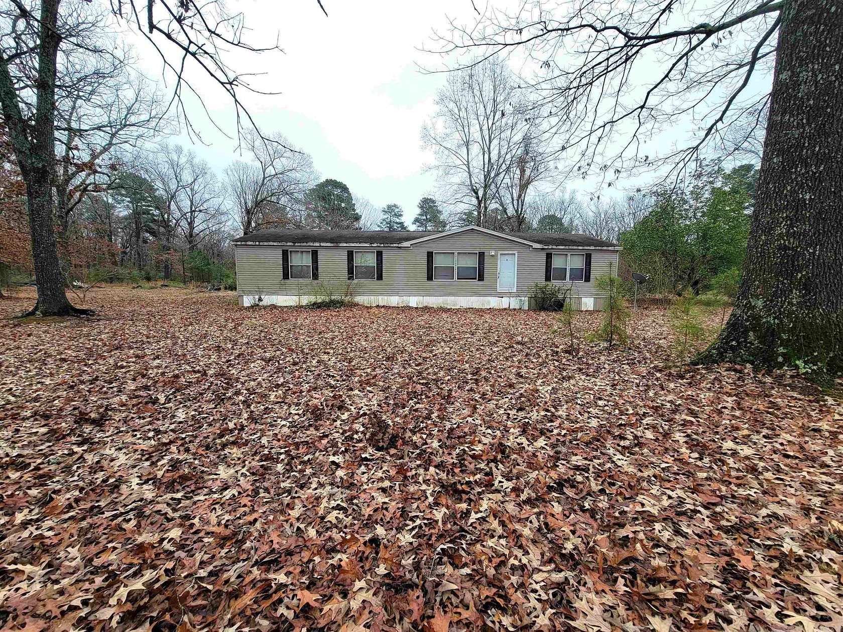 3.71 Acres of Residential Land with Home for Sale in Pine Bluff, Arkansas