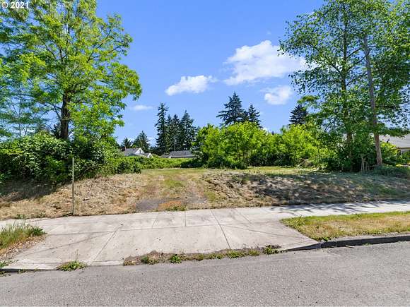 0.27 Acres of Residential Land for Sale in Portland, Oregon