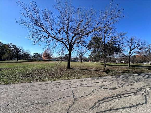 0.902 Acres of Residential Land for Sale in Irving, Texas