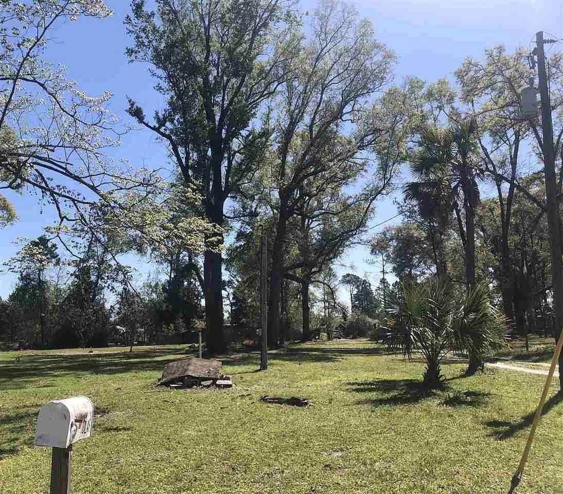 0.67 Acres of Residential Land for Sale in Crawfordville, Florida