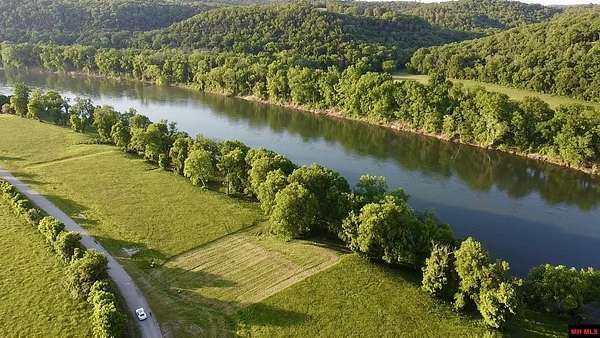 0.81 Acres of Residential Land for Sale in Norfork, Arkansas