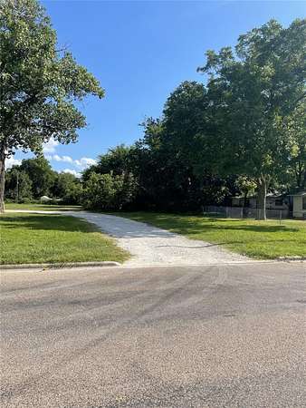 0.47 Acres of Residential Land for Sale in Whitesboro, Texas