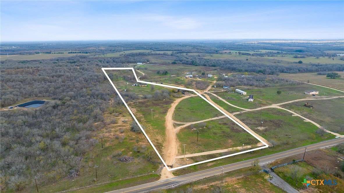 11.86 Acres of Improved Mixed-Use Land for Sale in Luling, Texas