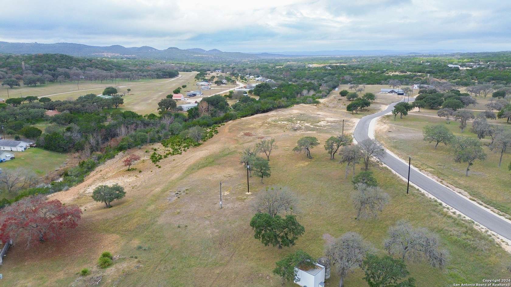 5 Acres of Residential Land for Sale in Pipe Creek, Texas