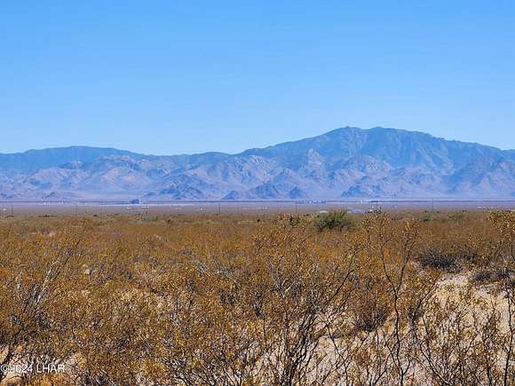 17.09 Acres of Land for Sale in Golden Valley, Arizona