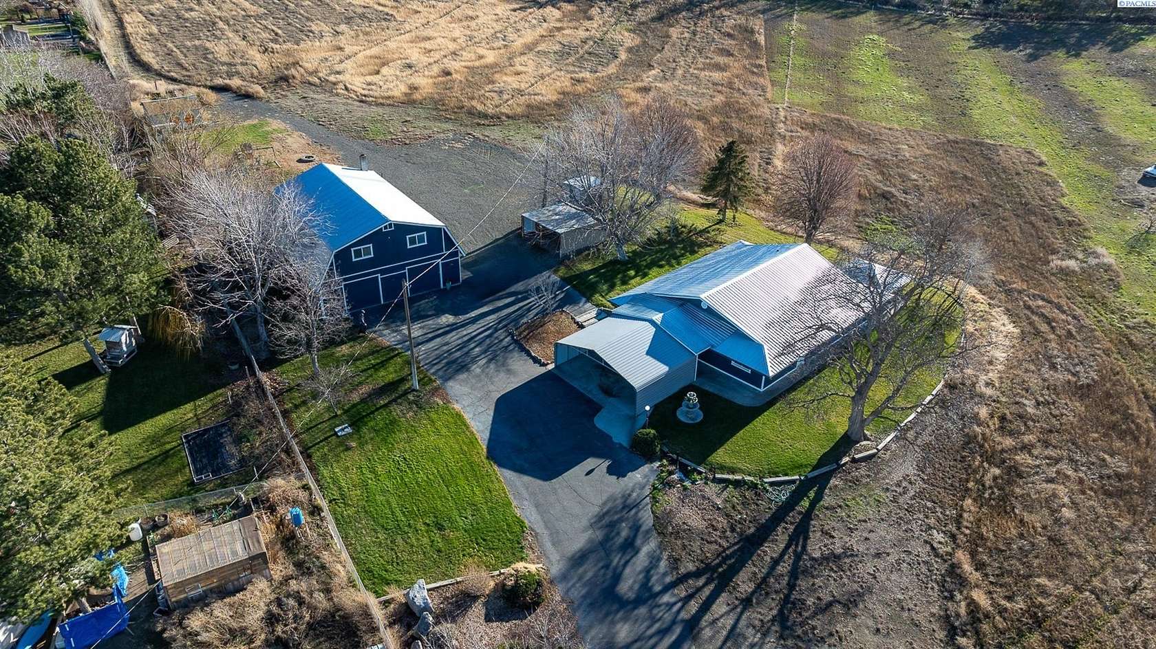 8.24 Acres of Land with Home for Sale in Kennewick, Washington