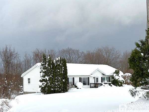 2.5 Acres of Residential Land with Home for Sale in Fredonia, New York