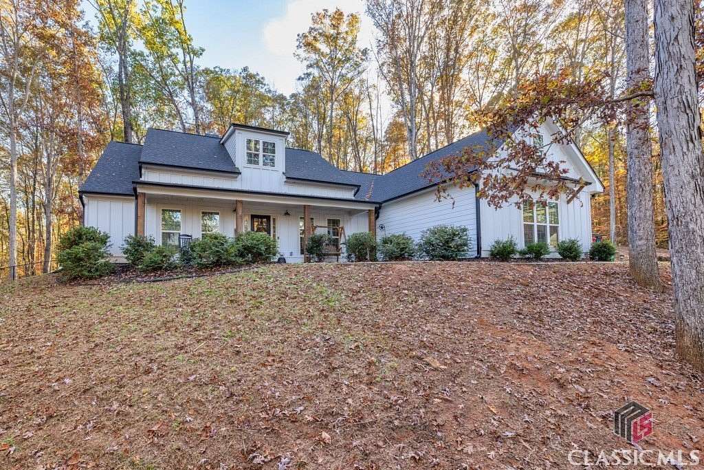 2 Acres of Residential Land with Home for Sale in Commerce, Georgia